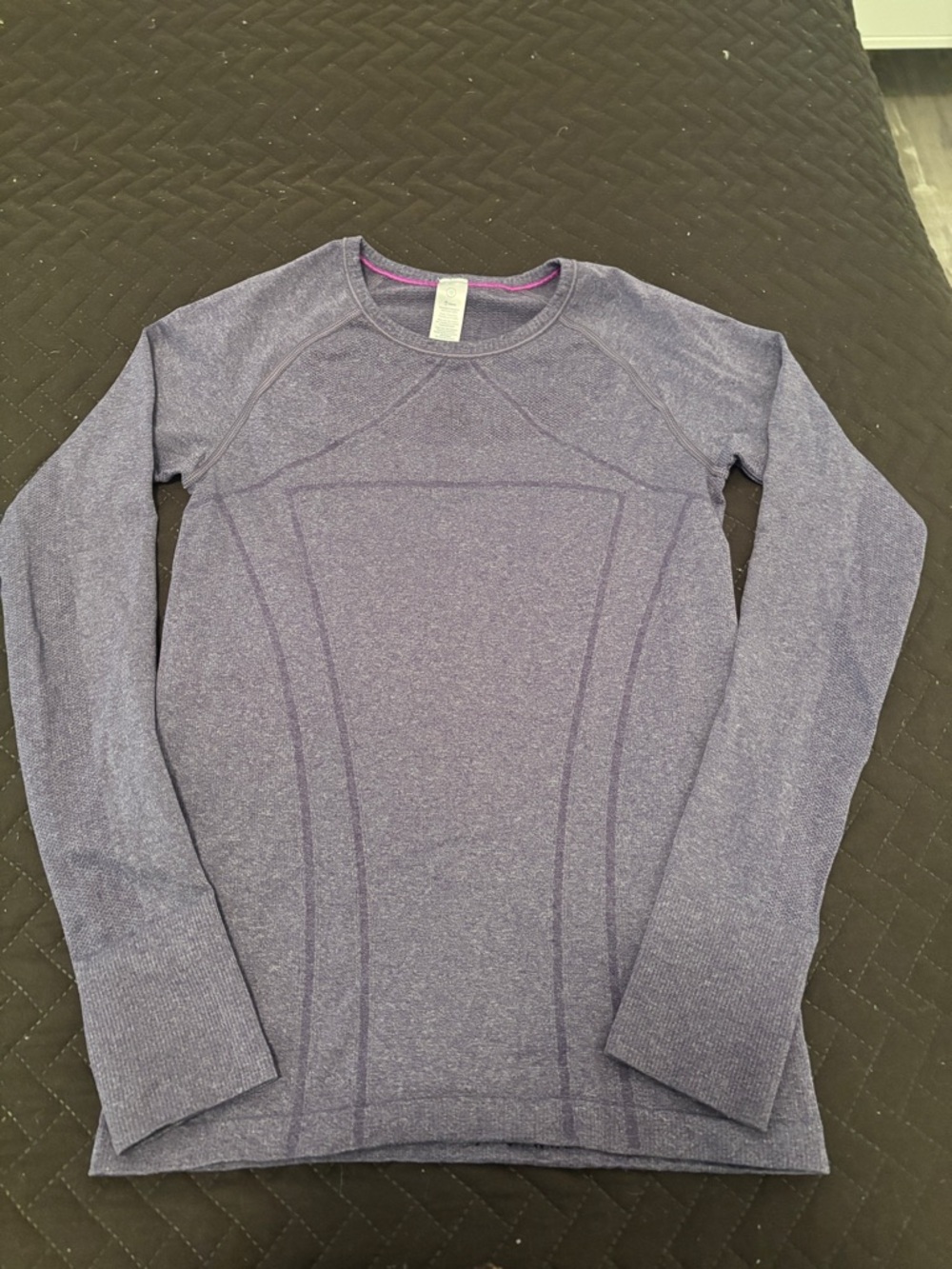 Purple Iviva girls lululemon top! Size 12